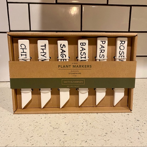 Smith & Hawken Other - Smith & Hawken 6 Piece Stonewear Plant Markers